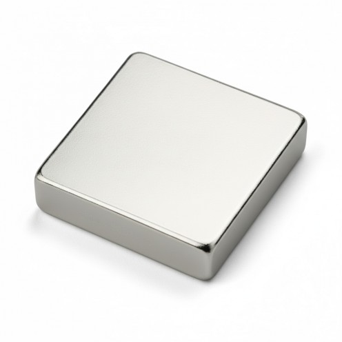 30x30x5 mm N35 Neodyum Mıknatıs (En 30 mm x Boy 30 mm x Kalınlık 5 mm)