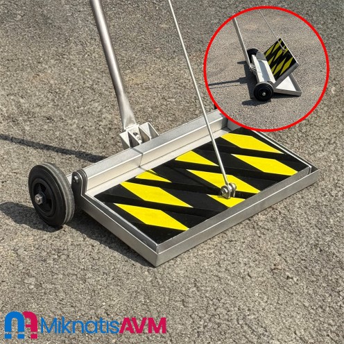 400x200x30 mm Easy-Clean Magnetic Sweeper – Compact, Practical, and Efficient Metal Collection Tool 400x200x30 mm Easy-Clean Magnetic Sweeper – Compact, Practical, and Efficient Metal Collection Tool