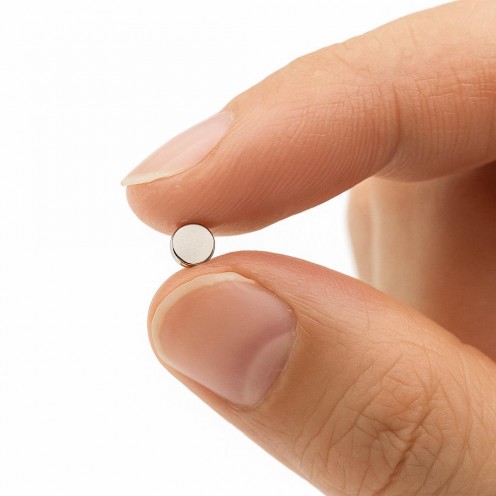Ø4x1 mm N35 Neodyum Mıknatıs - Nikel Yuvarlak Neodyum Mıknatıs